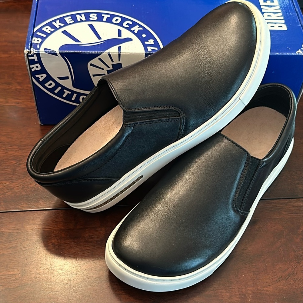 NIB - Birkenstock | Oswego | Black | Size 40 (9-9.5)